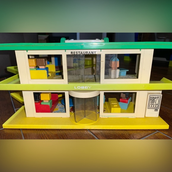 Playskool Other - 1970’s Vintage Holiday Inn, People and Accessories